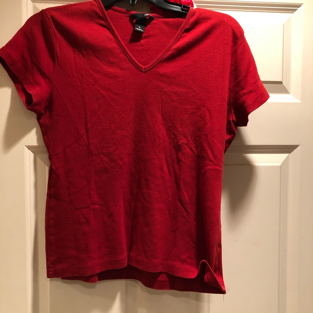 H&M red tshirt